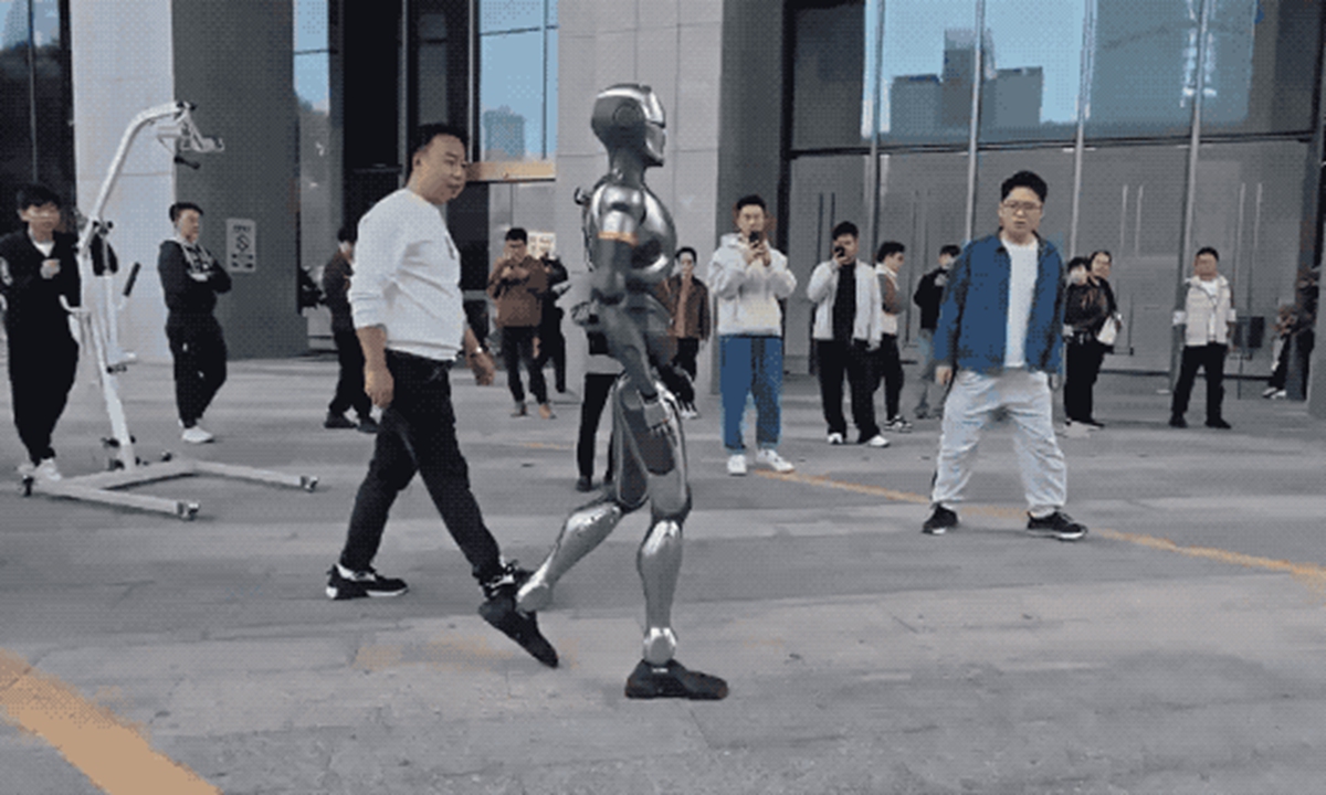 手的射門路