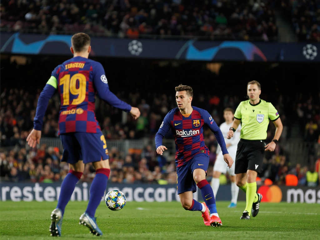 迎接着来自 迎接着来自